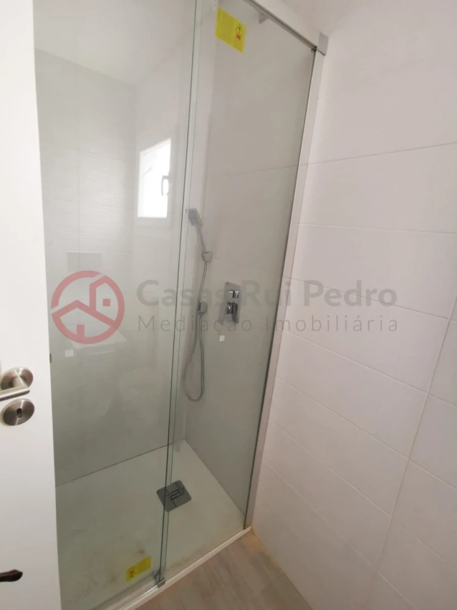 Moradia T3 para Venda em Fernao Ferro Foto 21