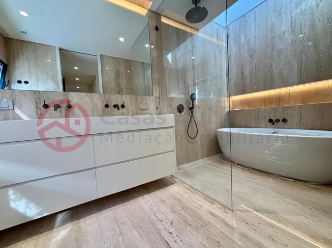 Moradia T5 para Venda em Oeiras e São Julião da Barra, Paço de Arcos e Caxias Foto 23