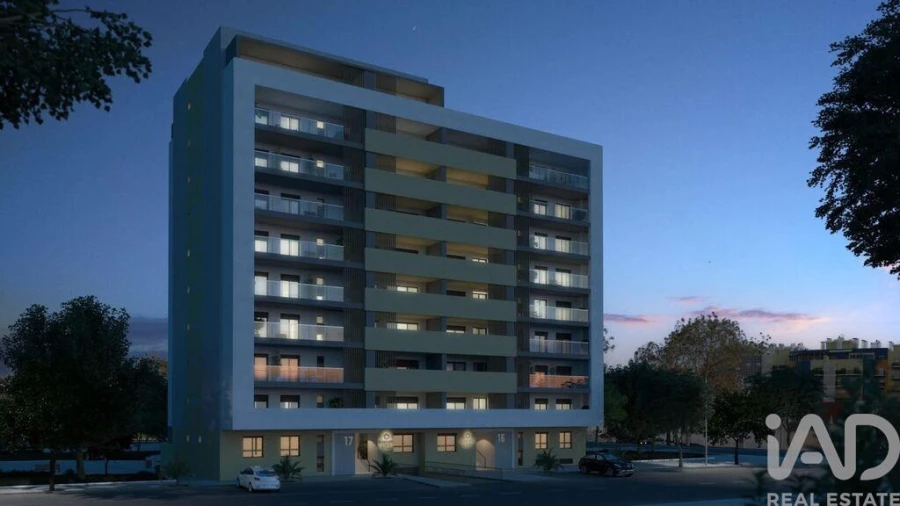 Apartamento T3 para Venda em Portimão Foto 4