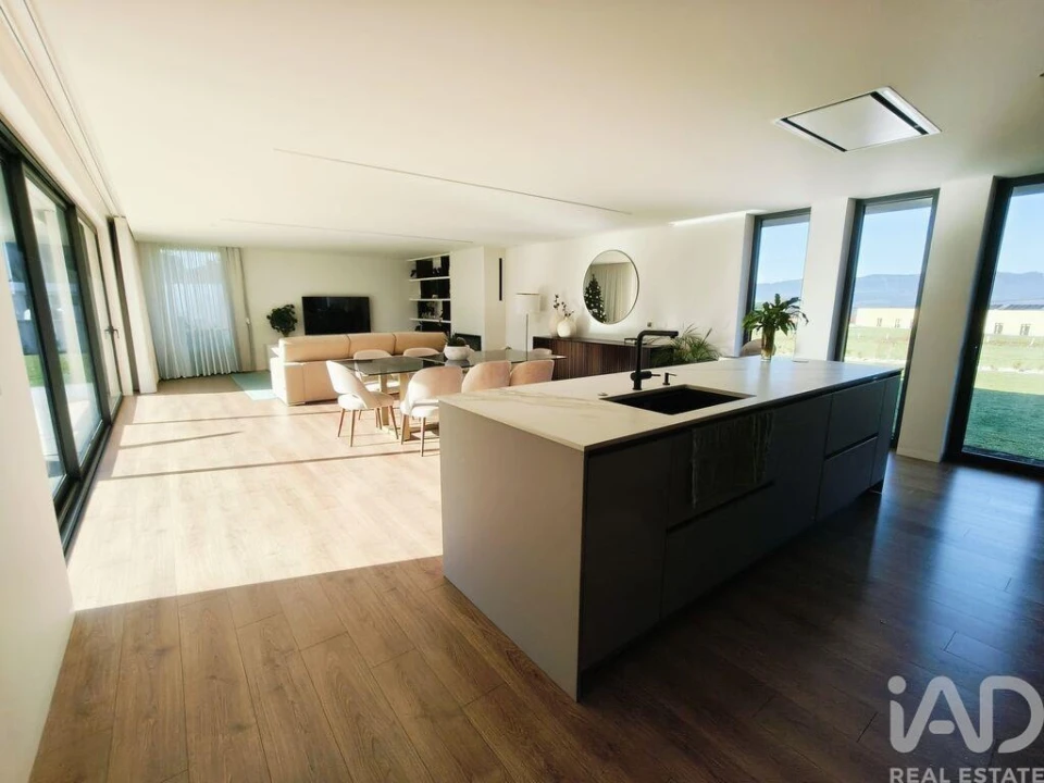 Moradia T3 para Venda em Reboreda e Nogueira Foto 8