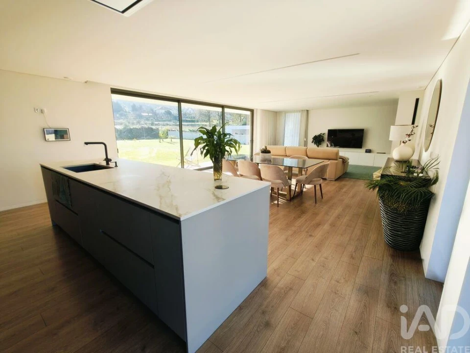 Moradia T3 para Venda em Reboreda e Nogueira Foto 9