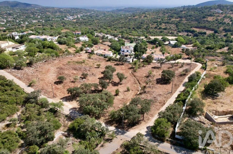 Terreno para Venda em Santa Barbara de Nexe Foto 2