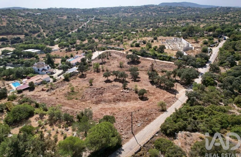 Terreno para Venda em Santa Barbara de Nexe Foto 3