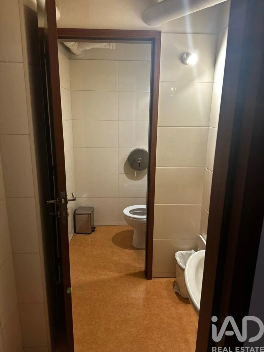 Loja para Venda em Pedroso e Seixezelo Foto 4