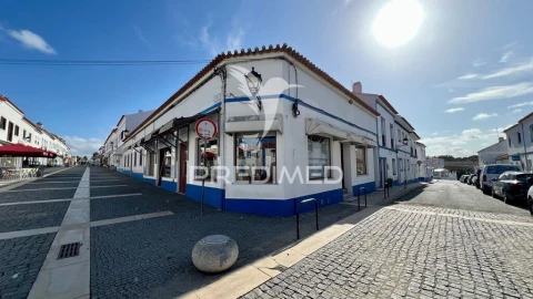 Moradia T9 para Venda em Porto Covo