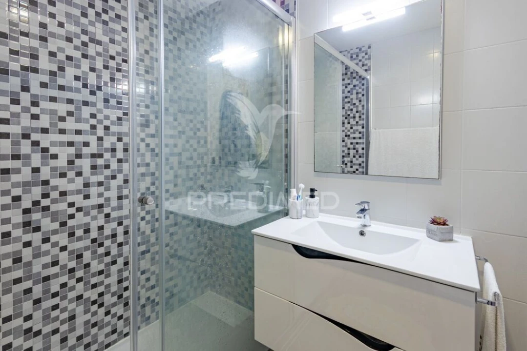 Apartamento T3 para Venda em Arcozelo Foto 12