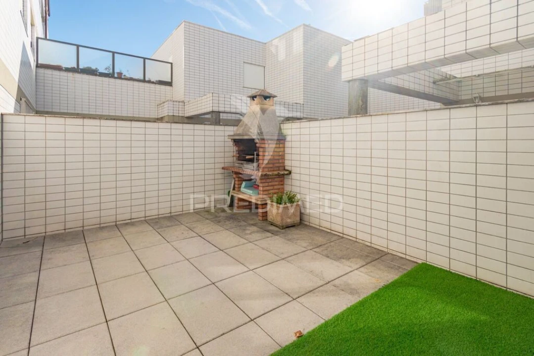 Apartamento T3 para Venda em Arcozelo Foto 4