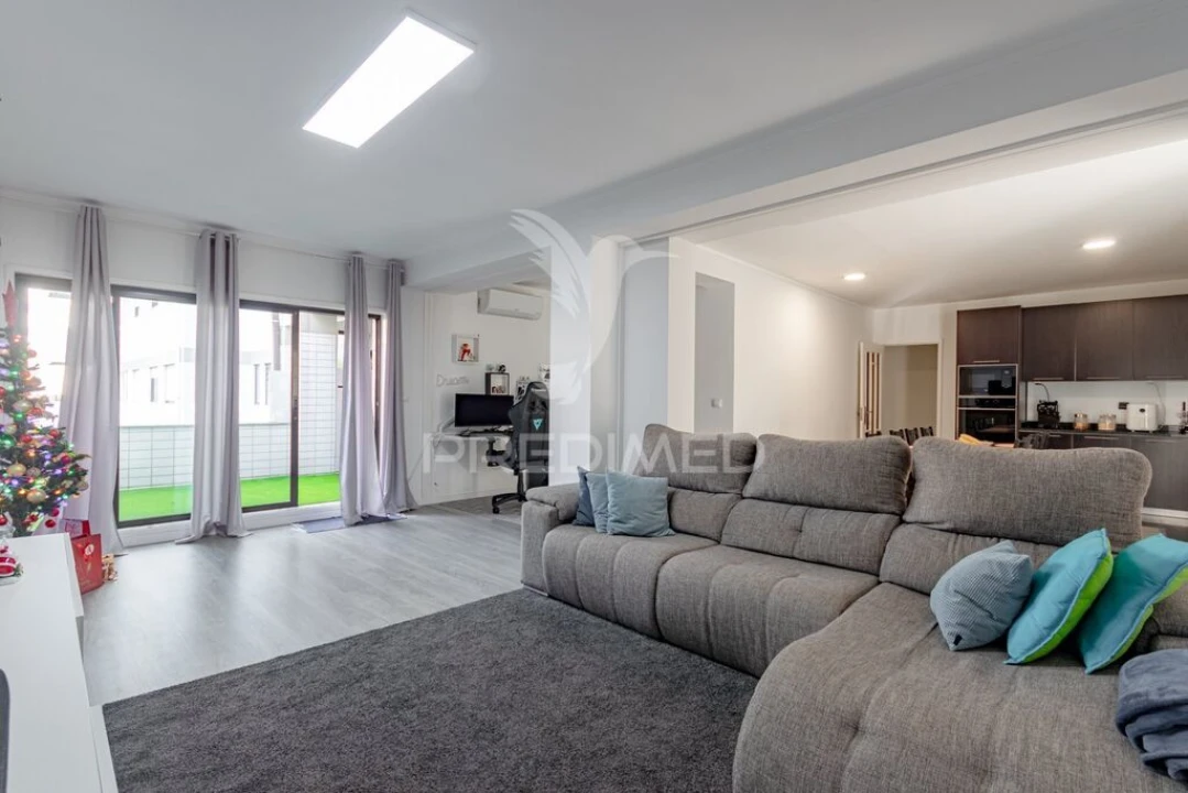 Apartamento T3 para Venda em Arcozelo Foto 1