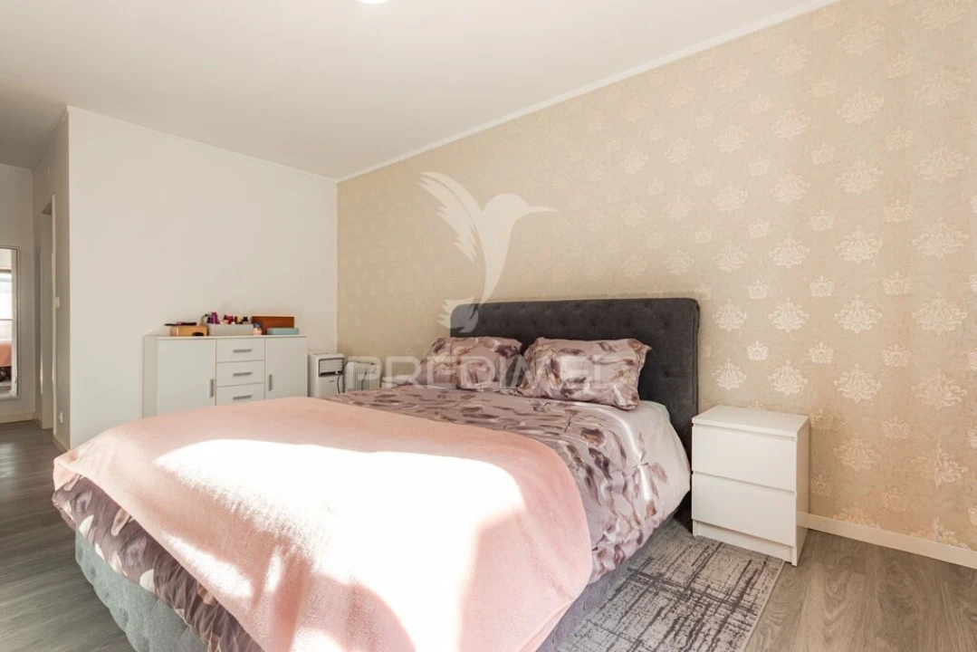 Apartamento T3 para Venda em Arcozelo Foto 11