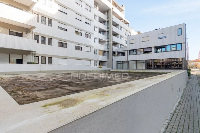 Apartamento T3 para Venda em Arcozelo Foto 14