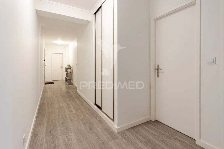 Apartamento T3 para Venda em Arcozelo Foto 9