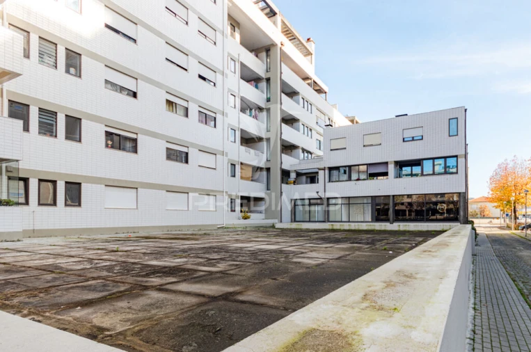 Apartamento T3 para Venda em Arcozelo Foto 5