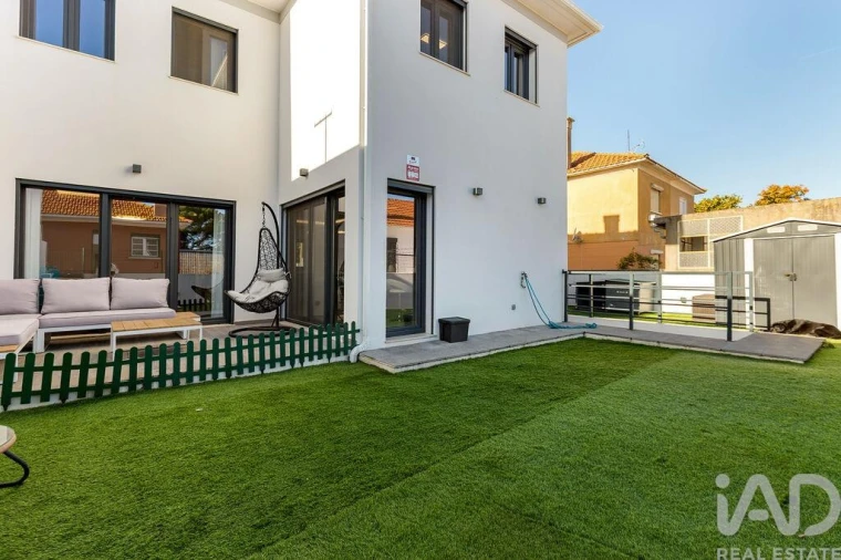 Moradia T3 para Venda em Beato Foto 2