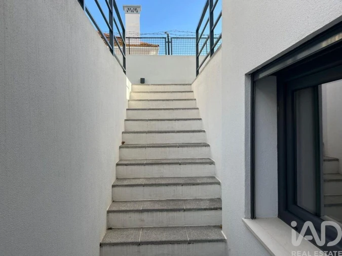 Moradia T3 para Venda em Beato Foto 24