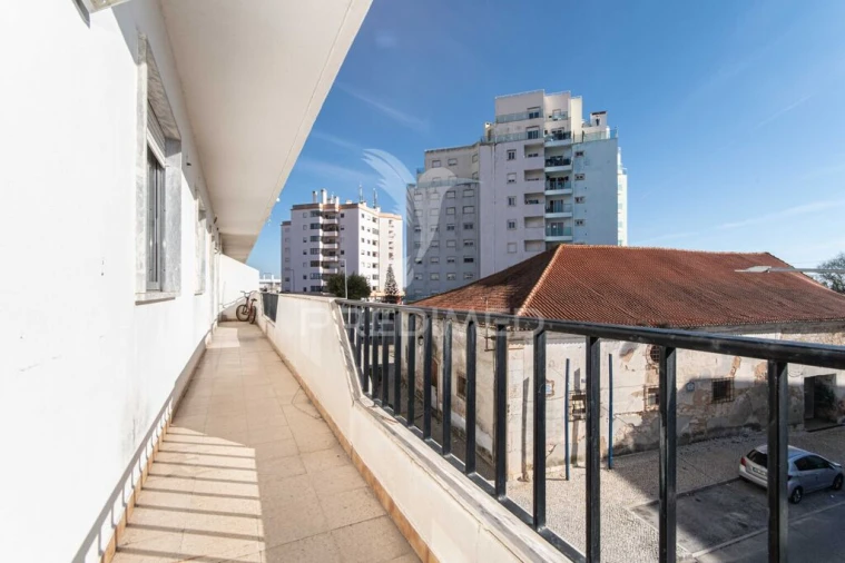 Apartamento T3 para Venda em Azambuja Foto 2