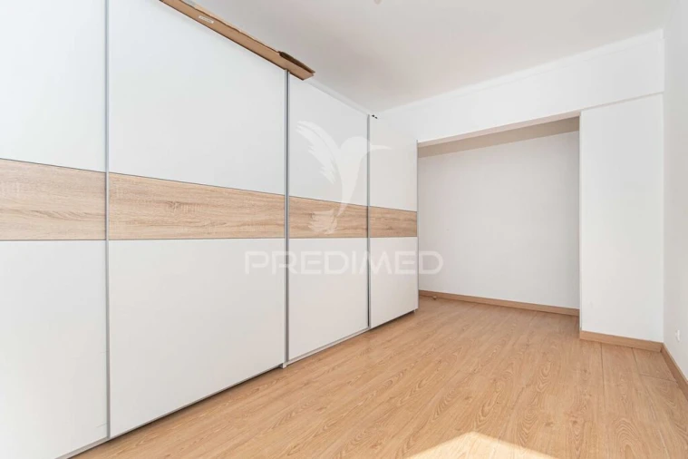 Apartamento T3 para Venda em Azambuja Foto 9