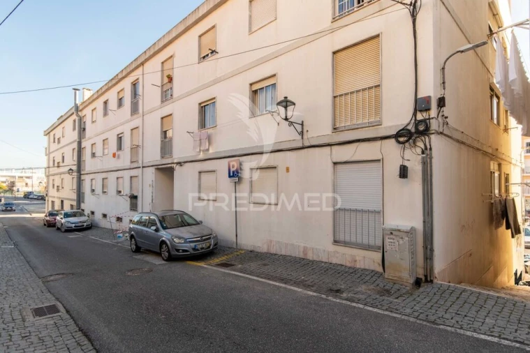 Apartamento T3 para Venda em Azambuja Foto 3