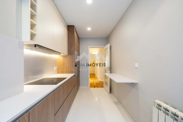 Apartamento T3 para Arrendamento em Cedofeita, Santo Ildefonso, Sé, Miragaia, São Nicolau e Vitória Foto 7