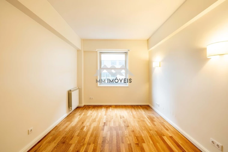 Apartamento T3 para Arrendamento em Cedofeita, Santo Ildefonso, Sé, Miragaia, São Nicolau e Vitória Foto 21