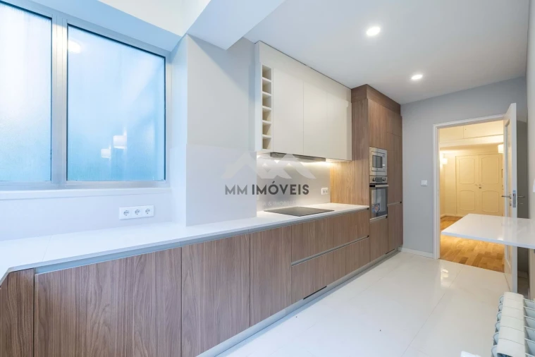 Apartamento T3 para Arrendamento em Cedofeita, Santo Ildefonso, Sé, Miragaia, São Nicolau e Vitória Foto 6