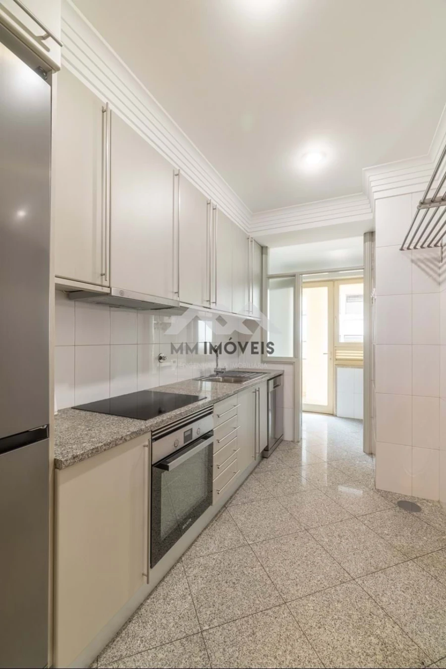 Apartamento T1 para Arrendamento em Lordelo do Ouro e Massarelos Foto 14