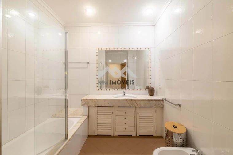 Apartamento T1 para Arrendamento em Lordelo do Ouro e Massarelos Foto 26