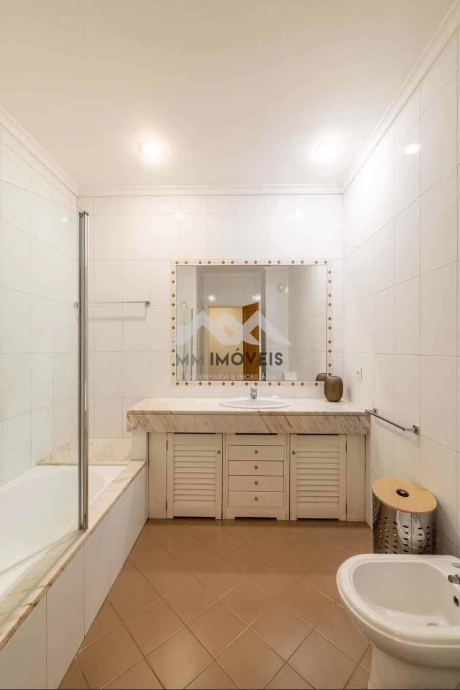 Apartamento T1 para Arrendamento em Lordelo do Ouro e Massarelos Foto 25