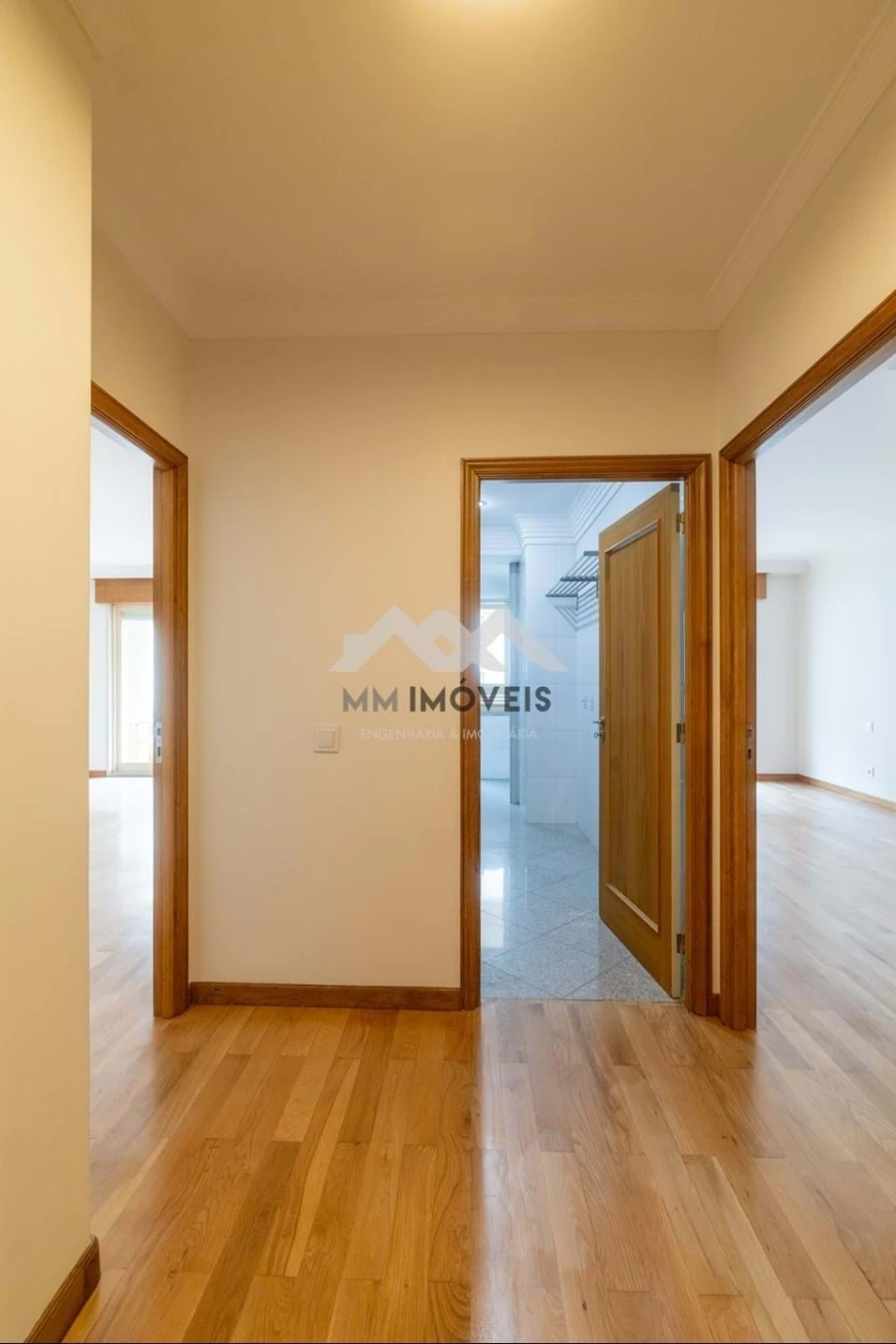 Apartamento T1 para Arrendamento em Lordelo do Ouro e Massarelos Foto 21