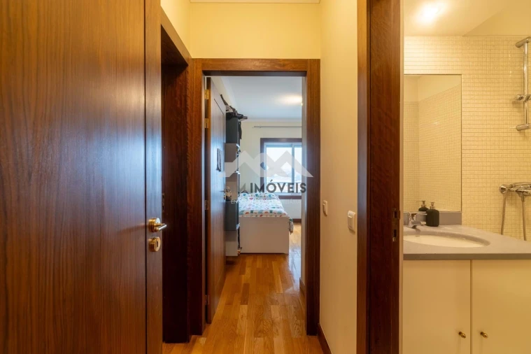 Apartamento T2 para Arrendamento em Cedofeita, Santo Ildefonso, Sé, Miragaia, São Nicolau e Vitória Foto 29