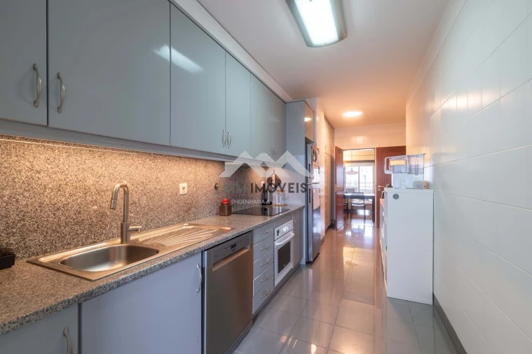 Apartamento T2 para Arrendamento em Cedofeita, Santo Ildefonso, Sé, Miragaia, São Nicolau e Vitória Foto 27