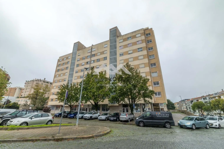 Apartamento T2 para Arrendamento em Cedofeita, Santo Ildefonso, Sé, Miragaia, São Nicolau e Vitória Foto 42