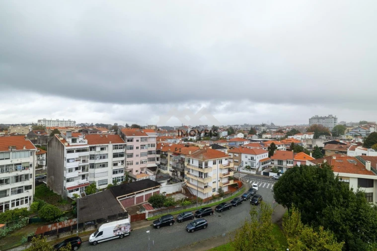 Apartamento T2 para Arrendamento em Cedofeita, Santo Ildefonso, Sé, Miragaia, São Nicolau e Vitória Foto 12