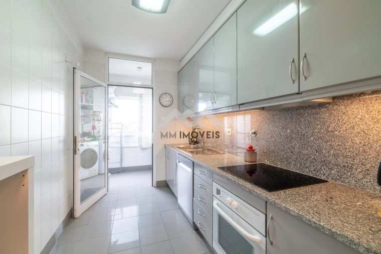 Apartamento T2 para Arrendamento em Cedofeita, Santo Ildefonso, Sé, Miragaia, São Nicolau e Vitória Foto 24