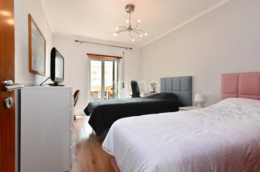 Apartamento T2 para Arrendamento em São Domingos de Rana Foto 9