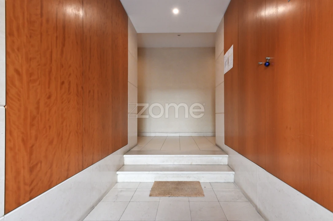 Apartamento T2 para Arrendamento em São Domingos de Rana Foto 16