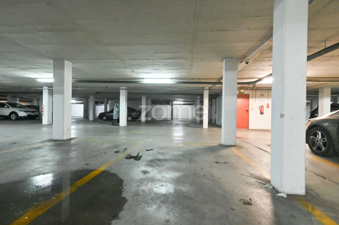 Apartamento T2 para Arrendamento em São Domingos de Rana Foto 18