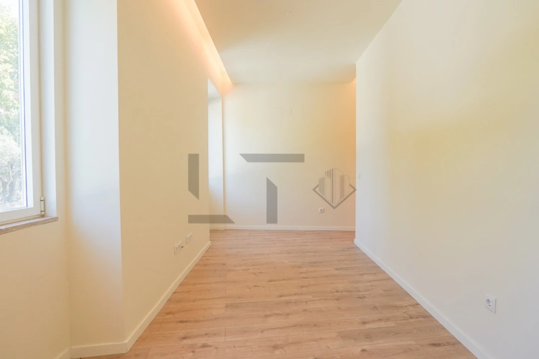 Apartamento T2 para Venda em São Domingos de Benfica Foto 7