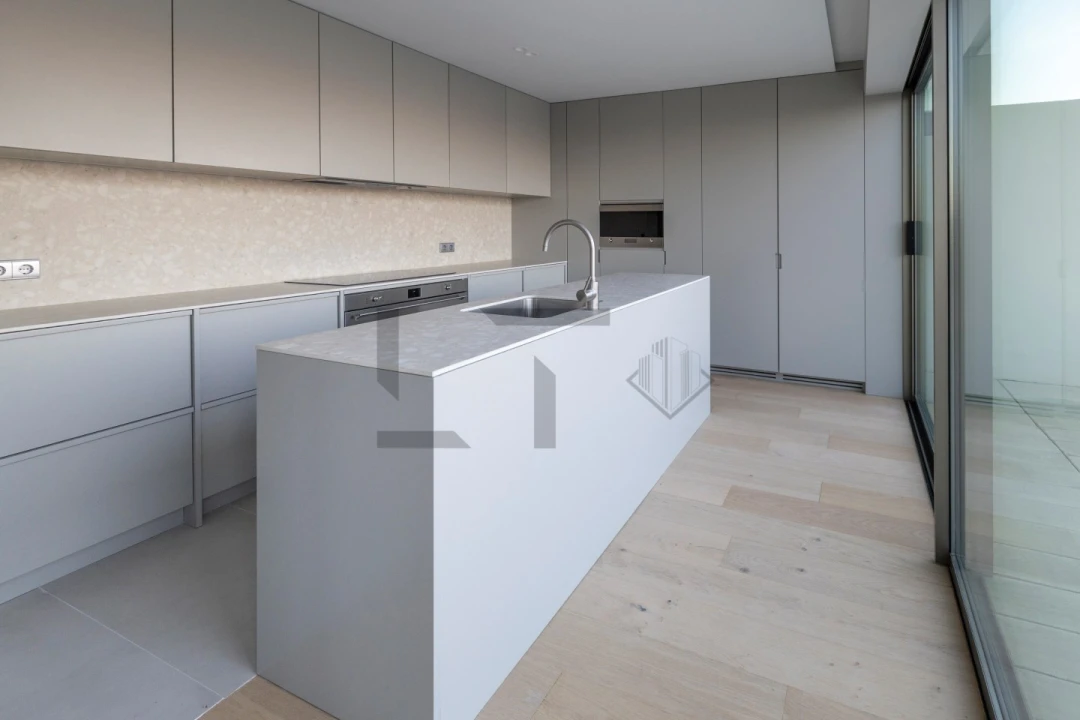 Apartamento T4 para Venda em Avenidas Novas Foto 8