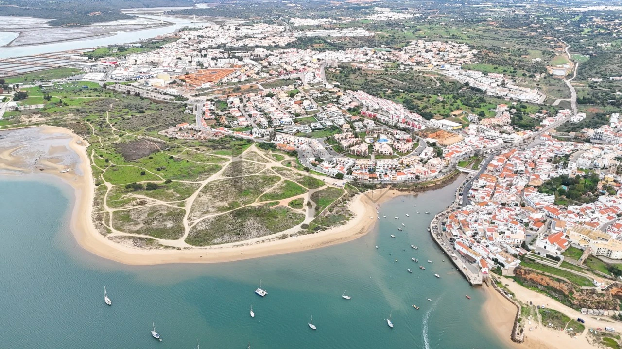 Moradia T5 para Venda em Ferragudo Foto 3