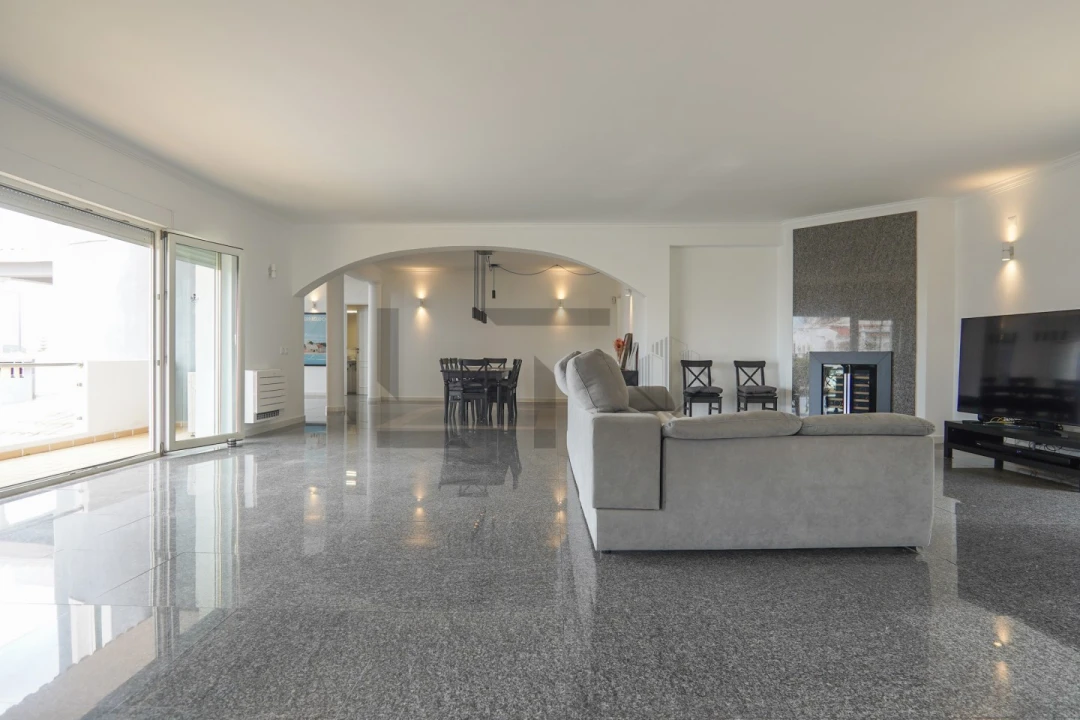 Moradia T5 para Venda em Ferragudo Foto 11