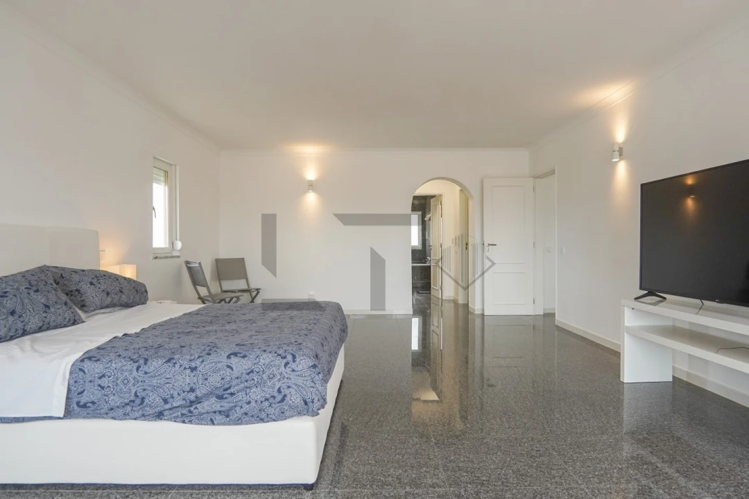 Moradia T5 para Venda em Ferragudo Foto 33