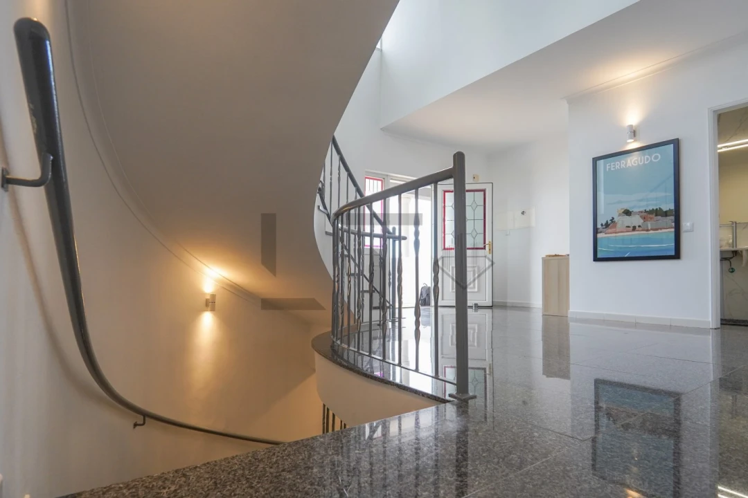 Moradia T5 para Venda em Ferragudo Foto 42