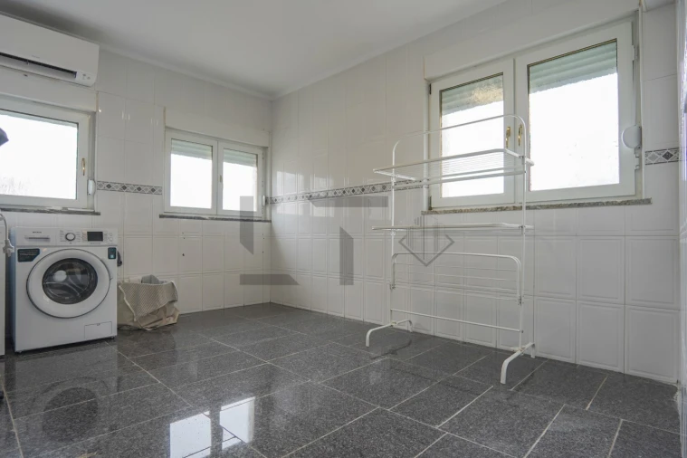 Moradia T5 para Venda em Ferragudo Foto 45