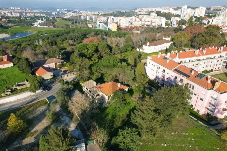 Moradia T6 para Venda em Lumiar Foto 4