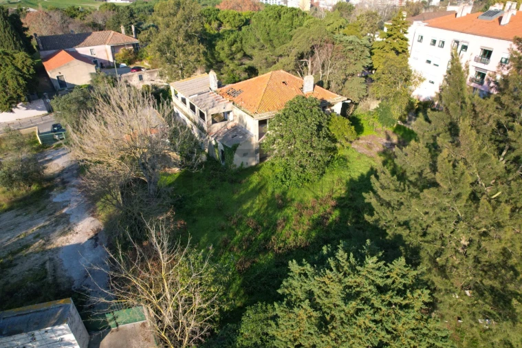 Moradia T6 para Venda em Lumiar Foto 13