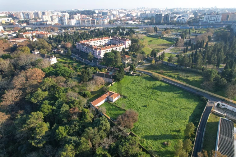 Moradia T6 para Venda em Lumiar Foto 20