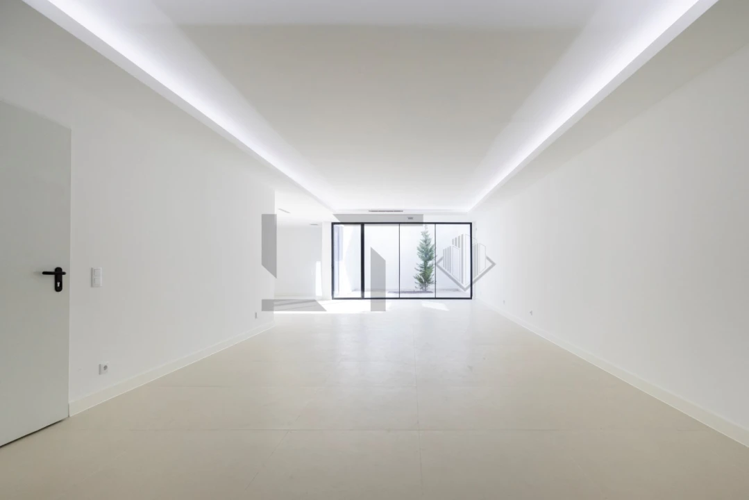 Moradia T6 para Venda em Charneca de Caparica e Sobreda Foto 44