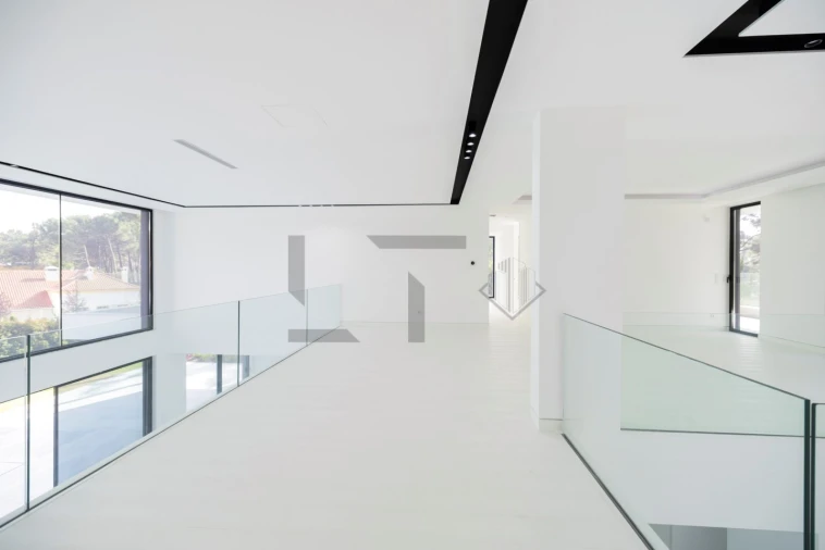 Moradia T6 para Venda em Charneca de Caparica e Sobreda Foto 24