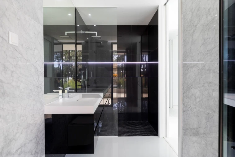 Moradia T6 para Venda em Charneca de Caparica e Sobreda Foto 32