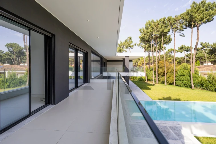 Moradia T6 para Venda em Charneca de Caparica e Sobreda Foto 35